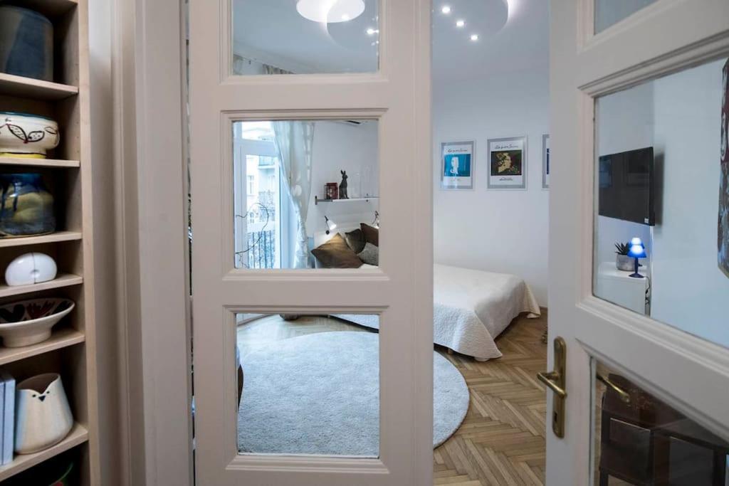 Gorgeous Flat Right Near The City Center Budapest Esterno foto