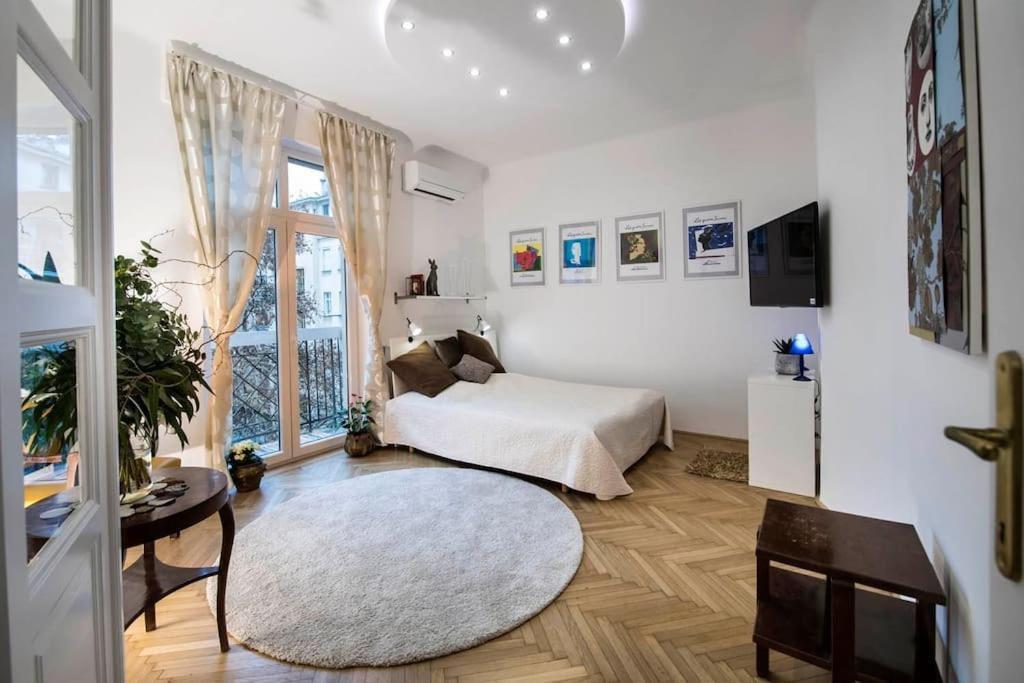 Gorgeous Flat Right Near The City Center Budapest Esterno foto
