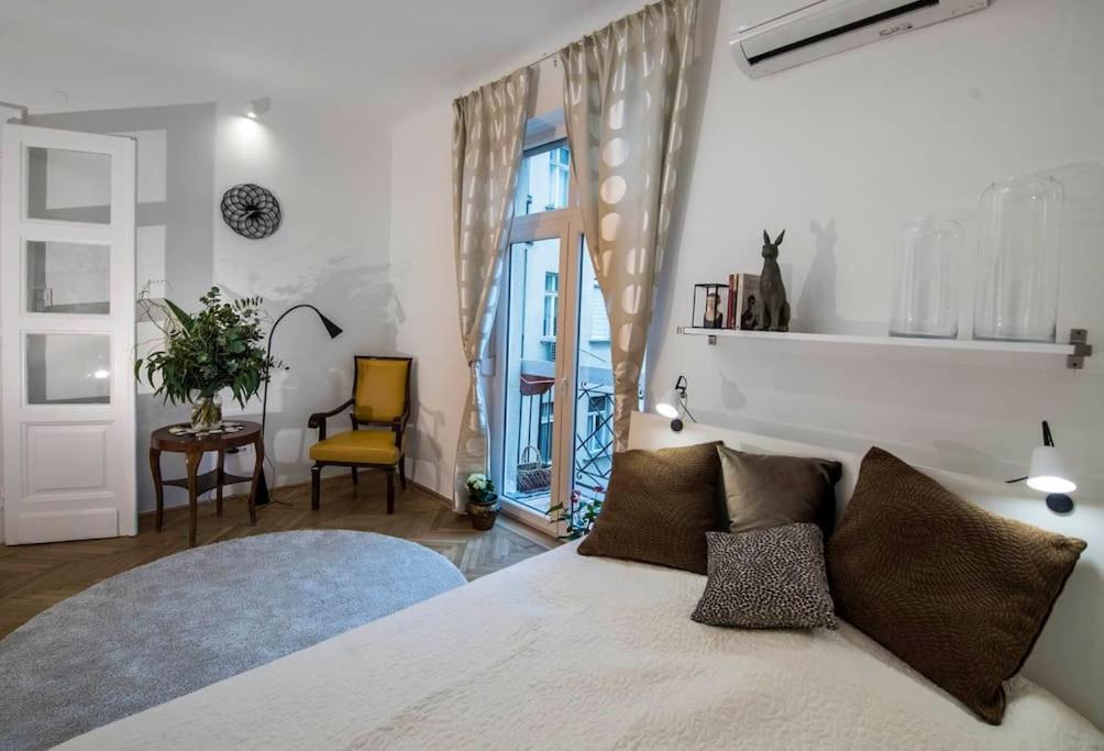 Gorgeous Flat Right Near The City Center Budapest Esterno foto
